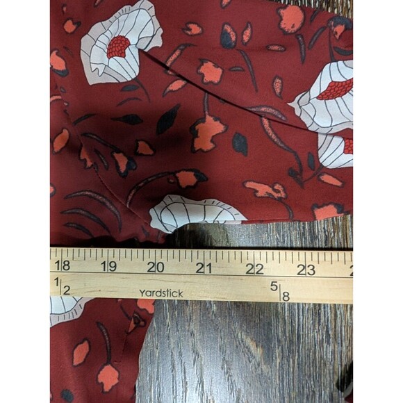 LOFT Burgundy Floral Split Neck Roll Tab Sleeve Blouse, Size S 182 - Picture 5 of 6